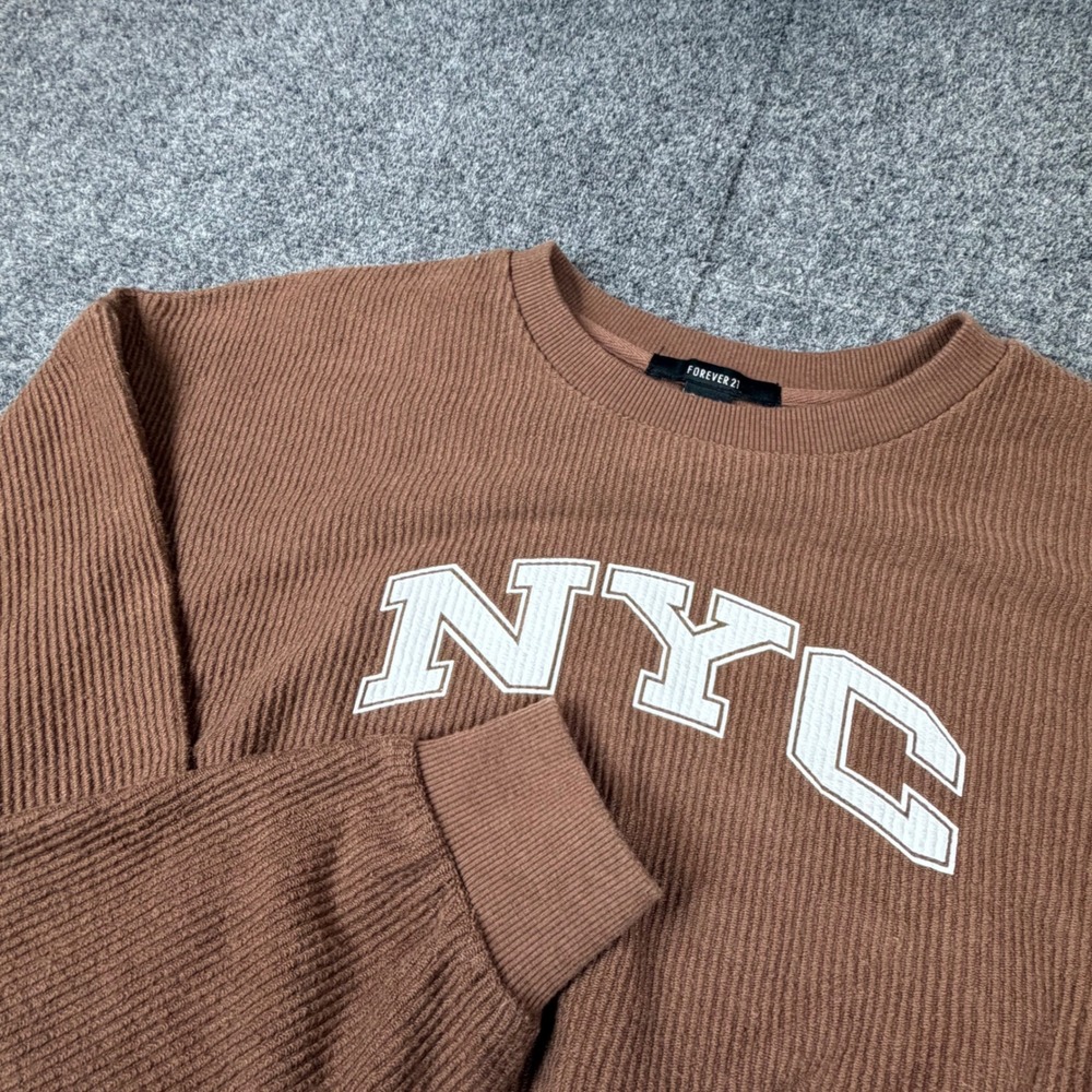 Forever 21 NYC Womens Medium‎ Brown Ribbed Cropped Sweatshirt Graphic Crewneck
